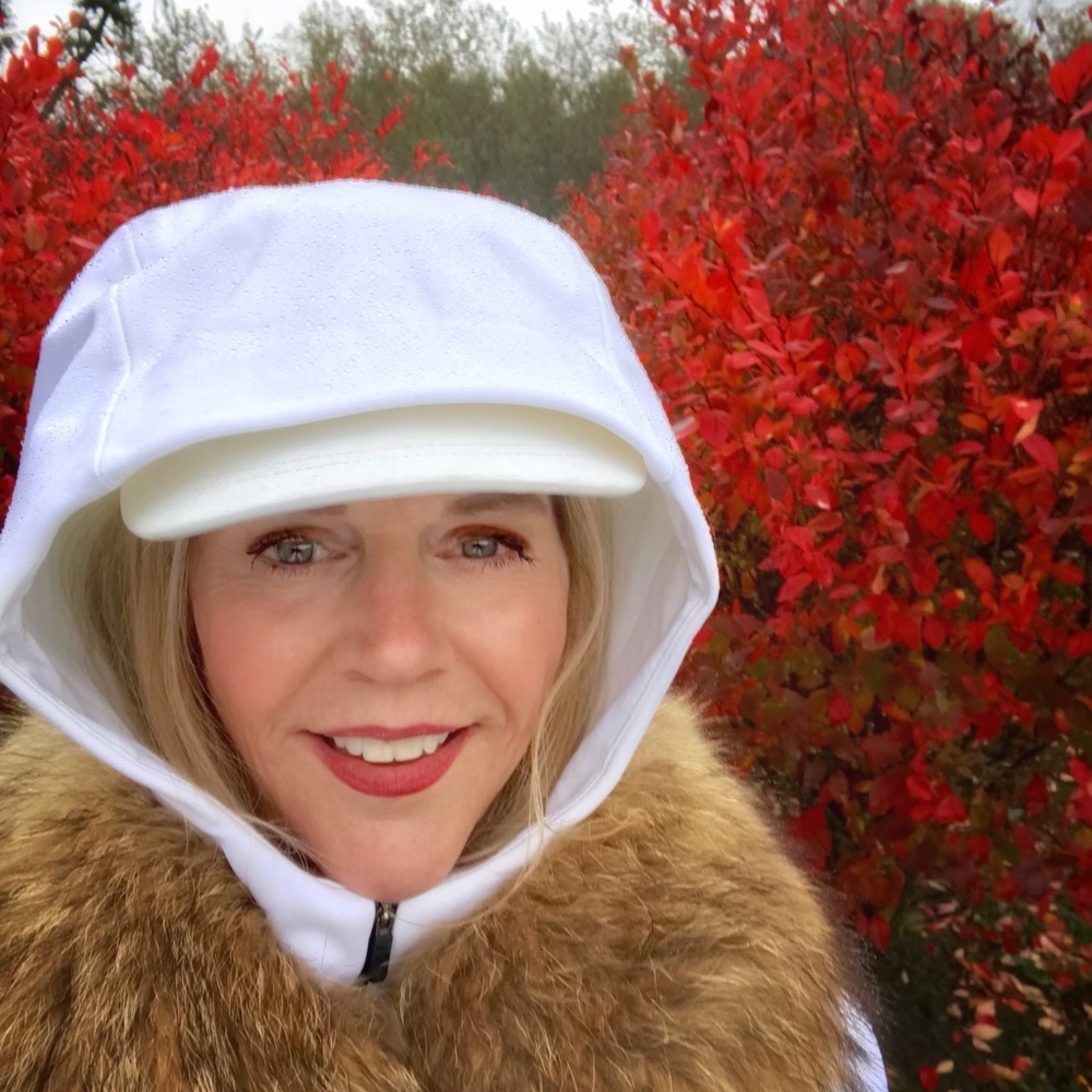 Meet your Posher, Holly